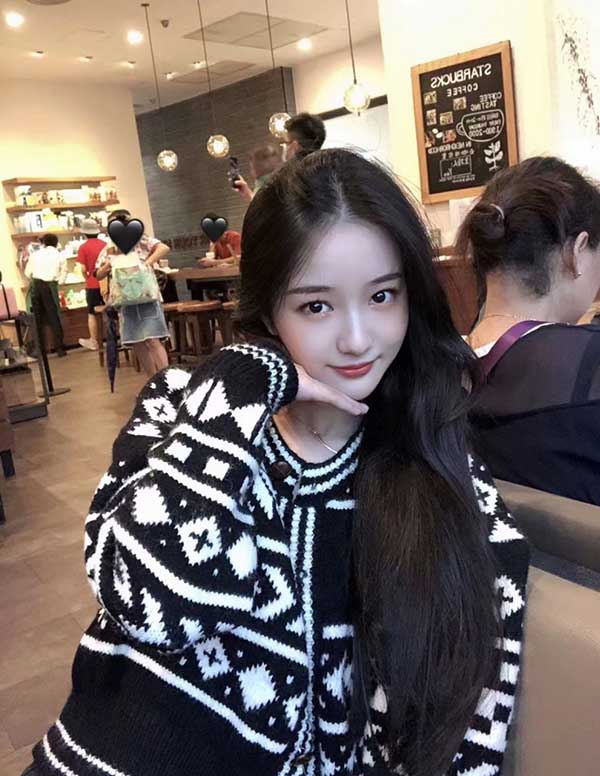 巴黎伴游大学生